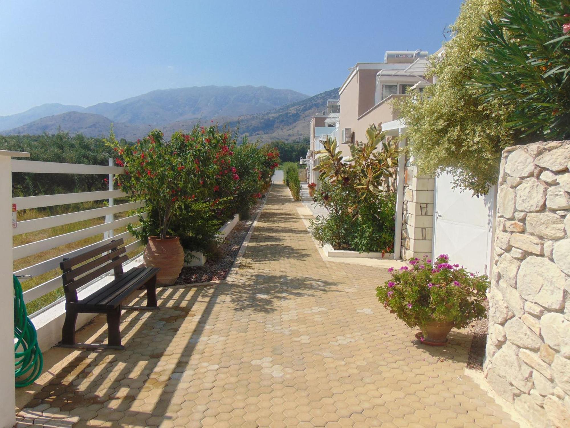 Villa Campos- Less Than 5-Min Walk To Kalivaki Beach Georgioupoli Bagian luar foto