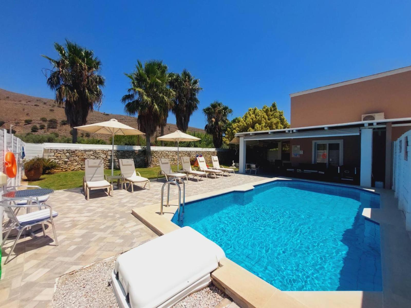 Villa Campos- Less Than 5-Min Walk To Kalivaki Beach Georgioupoli Bagian luar foto
