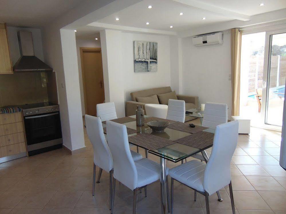 Villa Campos- Less Than 5-Min Walk To Kalivaki Beach Georgioupoli Bagian luar foto
