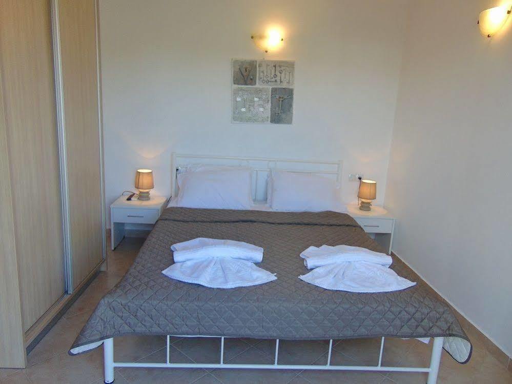 Villa Campos- Less Than 5-Min Walk To Kalivaki Beach Georgioupoli Bagian luar foto